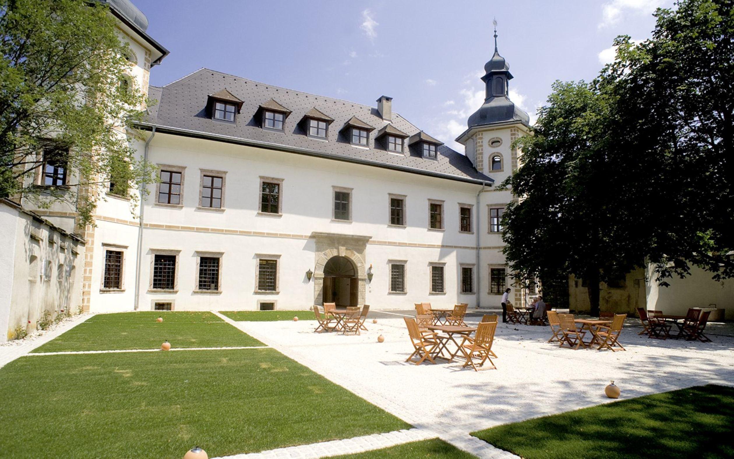 Jufa Hotel Schloss Roethelstein Адмонт Екстериор снимка