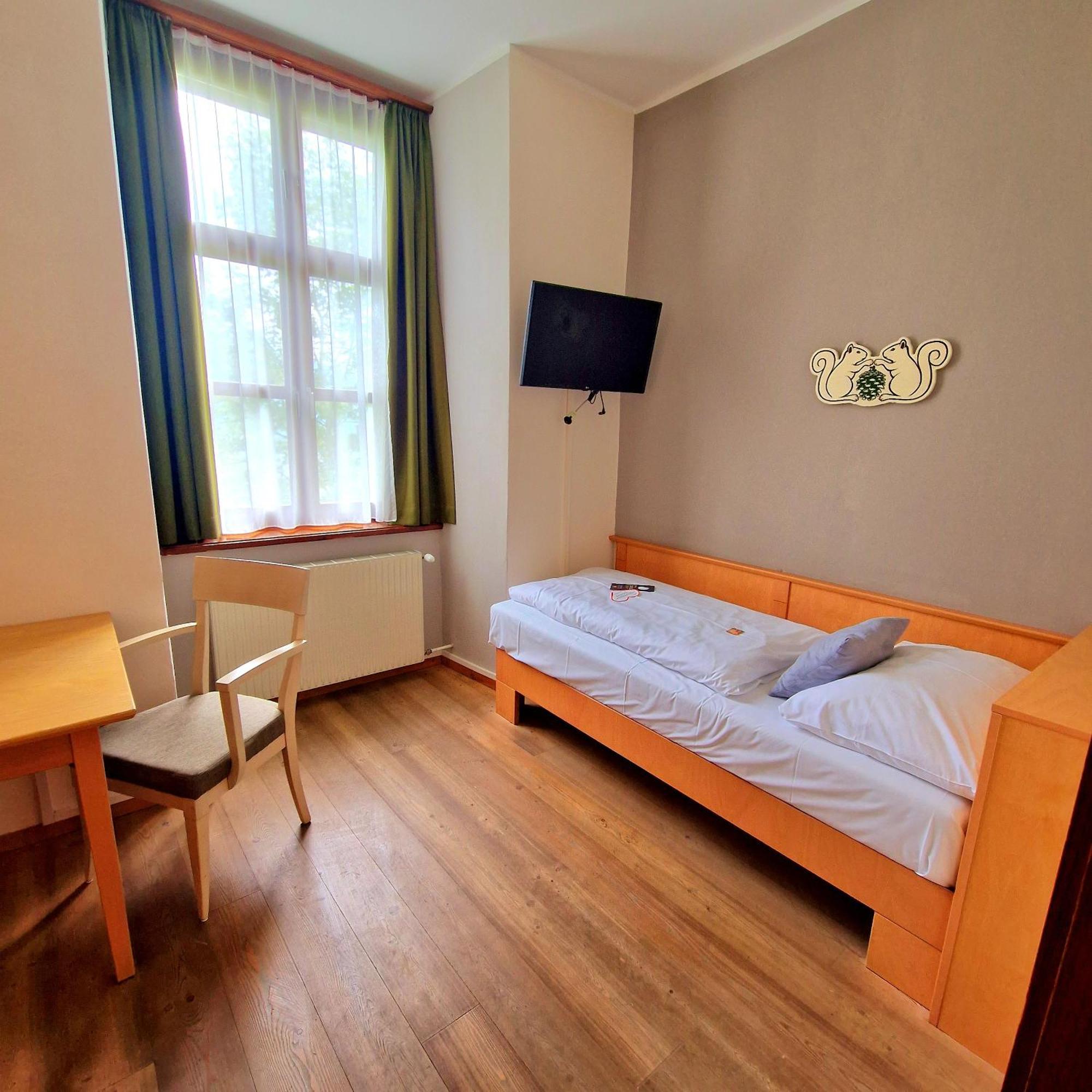 Jufa Hotel Schloss Roethelstein Адмонт Екстериор снимка