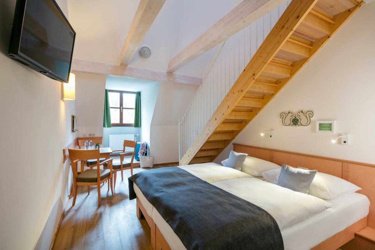 Jufa Hotel Schloss Roethelstein Адмонт Екстериор снимка