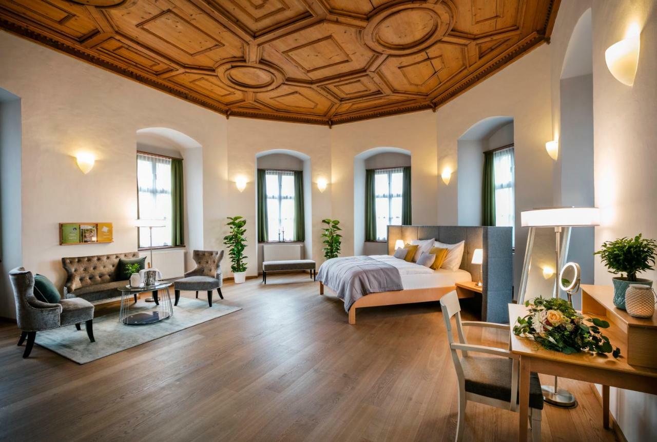 Jufa Hotel Schloss Roethelstein Адмонт Екстериор снимка