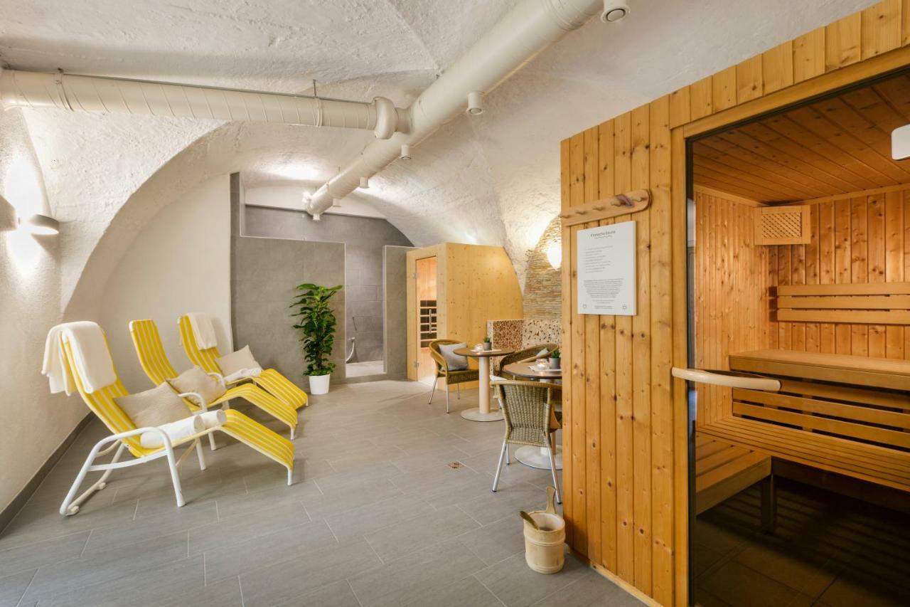 Jufa Hotel Schloss Roethelstein Адмонт Екстериор снимка