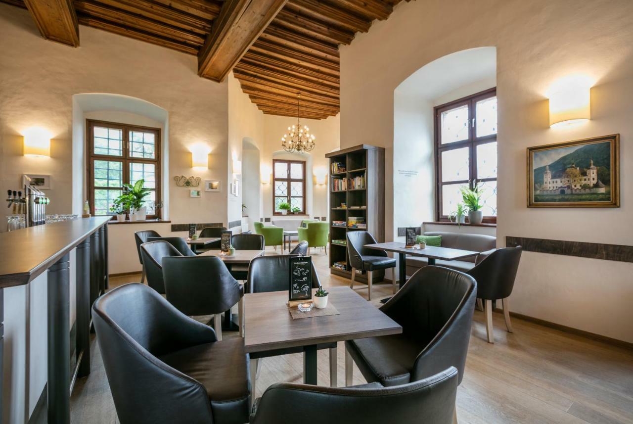 Jufa Hotel Schloss Roethelstein Адмонт Екстериор снимка