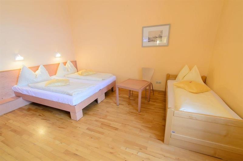 Jufa Hotel Schloss Roethelstein Адмонт Екстериор снимка