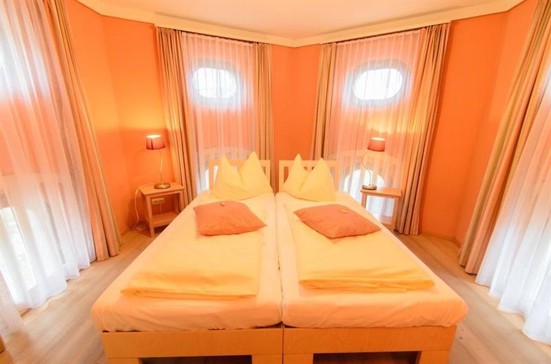 Jufa Hotel Schloss Roethelstein Адмонт Екстериор снимка